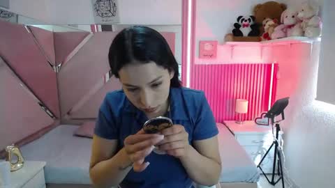 mia_garcia28 online show from May 2026 01:28:02 PM