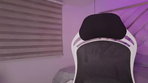 Snapshot of mia_gatesvg chatting on February 2026 03:10:02 AM Mia online show from February 2026 03:10:02 AM