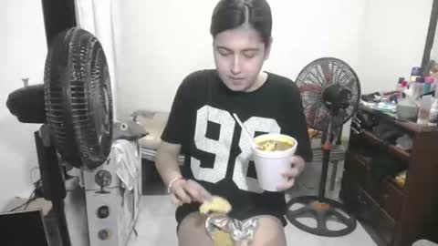 izzy online show from December 2025 02:50:02 AM