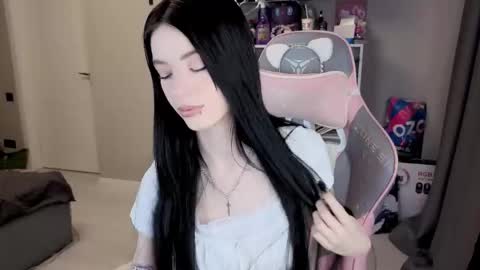 Snapshot of mia_gothh chatting on February 2026 03:31:02 PM MIA HELP ME REACH 100 LIKES online show from February 2026 03:31:02 PM