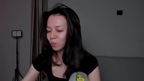 Snapshot of mia_hetty chatting on February 2026 09:43:01 AM Mia online show from February 2026 09:43:01 AM