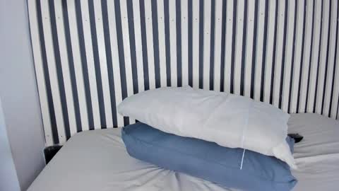 Snapshot of mia_holson chatting on February 2025 05:22:01 PM I am Mia online show from February 2025 05:22:01 PM