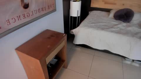 Val  online show from September 2025 11:32:02 AM