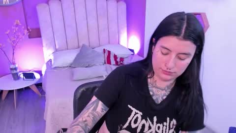 Val  online show from February 2026 08:04:01 PM