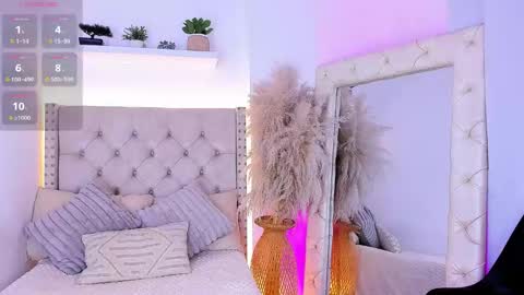 mia_juicy_ online show from October 2025 09:26:02 PM