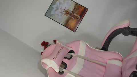 Snapshot of mia_kiss_lashes chatting on February 2026 02:52:02 AM Your Pretty Petite Mia online show from February 2026 02:52:02 AM