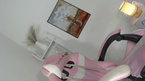 Snapshot of mia_kiss_lashes chatting on February 2026 02:27:02 PM Your Pretty Petite Mia online show from February 2026 02:27:02 PM