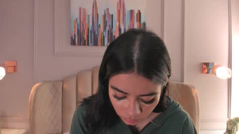 Snapshot of mia_kisses2 chatting on December 2025 02:28:02 AM Mia online show from December 2025 02:28:02 AM