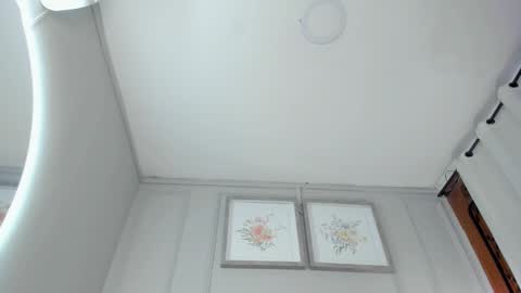 Snapshot of mia_kisses2 chatting on January 2026 10:36:01 PM Mia online show from January 2026 10:36:01 PM