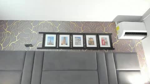 Snapshot of mia_kisses2 chatting on April 2026 03:31:02 PM Mia online show from April 2026 03:31:02 PM