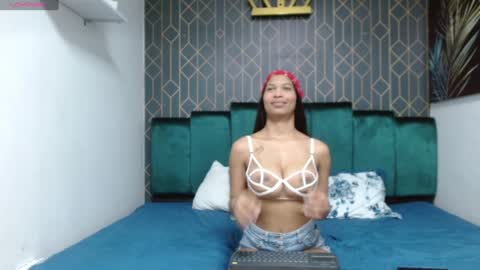 MIA KLEIM online show from December 2024 01:15:02 AM