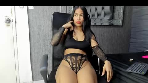 MIA KLEIM online show from January 2025 02:35:02 AM