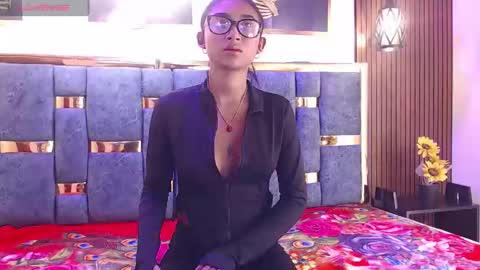 Mia.  online show from May 2026 11:07:01 AM