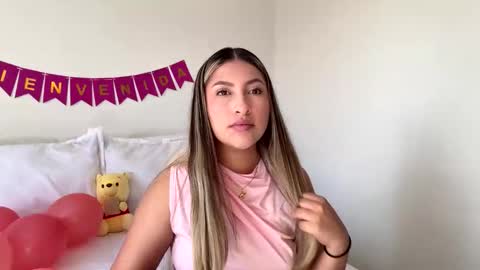 Snapshot of mia_lehn chatting on January 2026 07:28:02 PM MIA online show from January 2026 07:28:02 PM