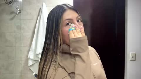 Snapshot of mia_lehn chatting on March 2026 04:54:02 PM MIA online show from March 2026 04:54:02 PM