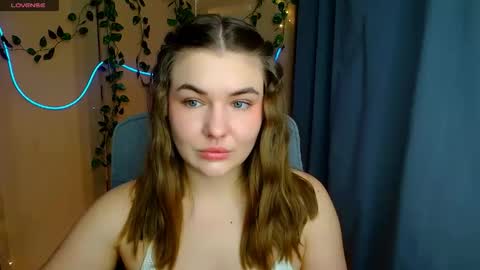 mia_lemm online show from February 2026 07:16:02 AM