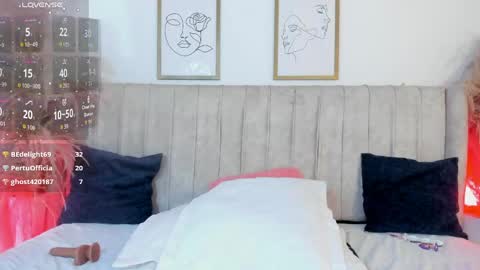 Mia online show from May 2026 04:04:02 PM