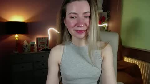 Mia online show from March 2025 07:41:01 AM