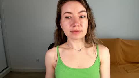 Mia online show from May 2026 06:21:03 AM