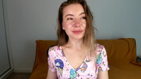 Snapshot of mia_luxx92 chatting on June 2026 06:40:01 AM Mia online show from June 2026 06:40:01 AM