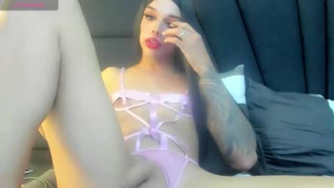 Mia3 online show from February 2025 01:10:01 AM