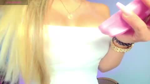 Snapshot of mia_mattel chatting on June 2026 07:40:02 AM 333 online show from June 2026 07:40:02 AM