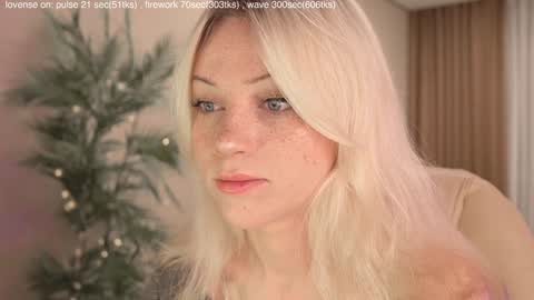 mia_milagros online show from November 2025 07:25:02 PM