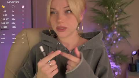 Snapshot of mia_milagros chatting on May 2026 01:13:01 AM mia_milagros online show from May 2026 01:13:01 AM