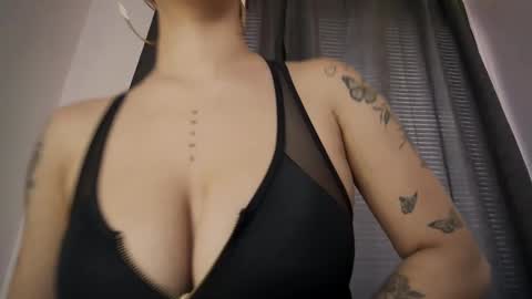 Snapshot of mia_millers2311 chatting on October 2025 02:14:01 PM mia independent model online show from October 2025 02:14:01 PM