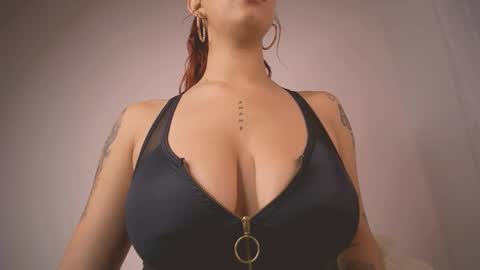 Snapshot of mia_millers2311 chatting on February 2026 12:09:02 PM mia independent model online show from February 2026 12:09:02 PM