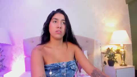 mia montess online show from July 2026 01:08:02 PM