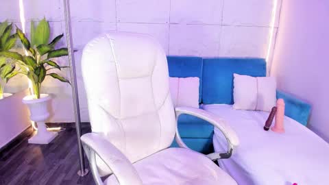 Snapshot of mia_ness chatting on January 2026 12:29:02 PM Mia online show from January 2026 12:29:02 PM