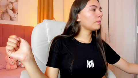 Mia Nevaeh - follow me online show from February 2025 09:10:01 PM