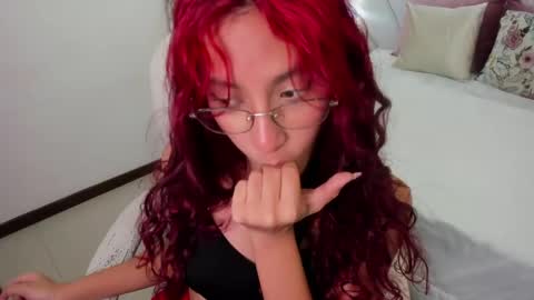 Snapshot of mia_ortizz_ chatting on May 2026 09:55:01 PM Mia Ortiz online show from May 2026 09:55:01 PM