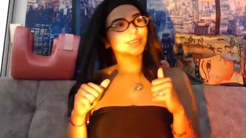 Mia  online show from July 2026 06:15:02 PM