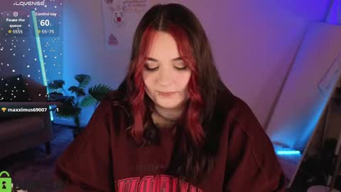 Mia online show from April 2026 01:19:02 AM
