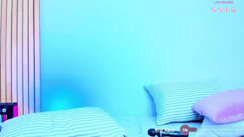 Snapshot of mia_reeves chatting on January 2025 10:55:01 PM Mia Reeves online show from January 2025 10:55:01 PM