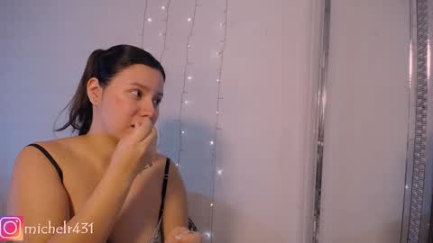 mia reys online show from February 2025 10:46:01 AM