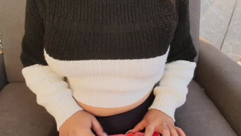 Mia Roux online show from December 2024 07:22:01 PM