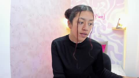 Mia . online show from May 2026 12:44:02 PM