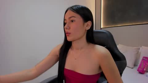 Snapshot of mia_slora chatting on January 2026 11:58:01 AM M I A online show from January 2026 11:58:01 AM