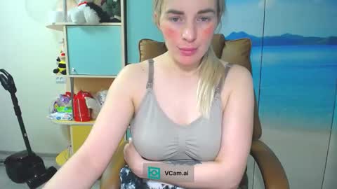 Mia. online show from March 2026 09:58:01 PM