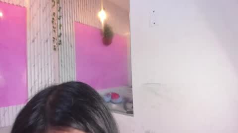 Mia online show from April 2026 07:45:01 AM