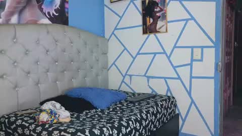 Snapshot of mia_thompson_0 chatting on June 2026 03:05:01 PM mia_thompson_0 online show from June 2026 03:05:01 PM