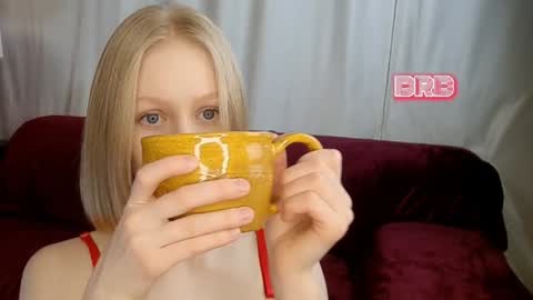 Snapshot of mia_vebes chatting on January 2025 10:10:01 PM Mia online show from January 2025 10:10:01 PM