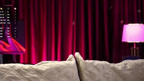 Snapshot of mia_vebes chatting on February 2025 05:47:01 PM Mia online show from February 2025 05:47:01 PM