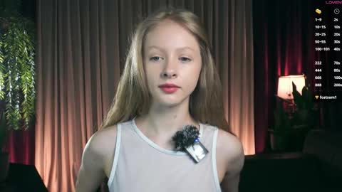 Snapshot of mia_vebes chatting on December 2025 01:49:02 PM Mia online show from December 2025 01:49:02 PM