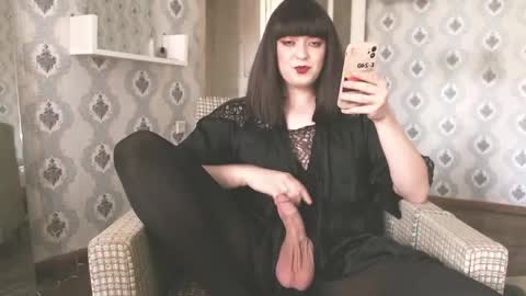 mia_wallase online show from May 2026 02:49:02 PM