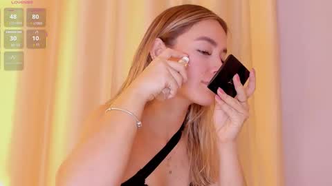 Mia White  online show from December 2025 12:54:01 PM