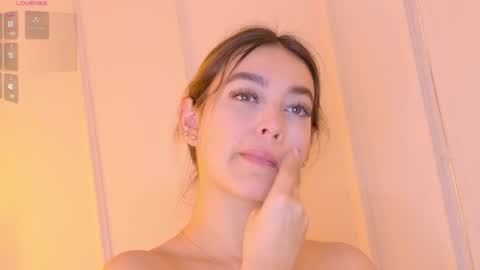 Mia White  online show from May 2026 01:16:02 PM